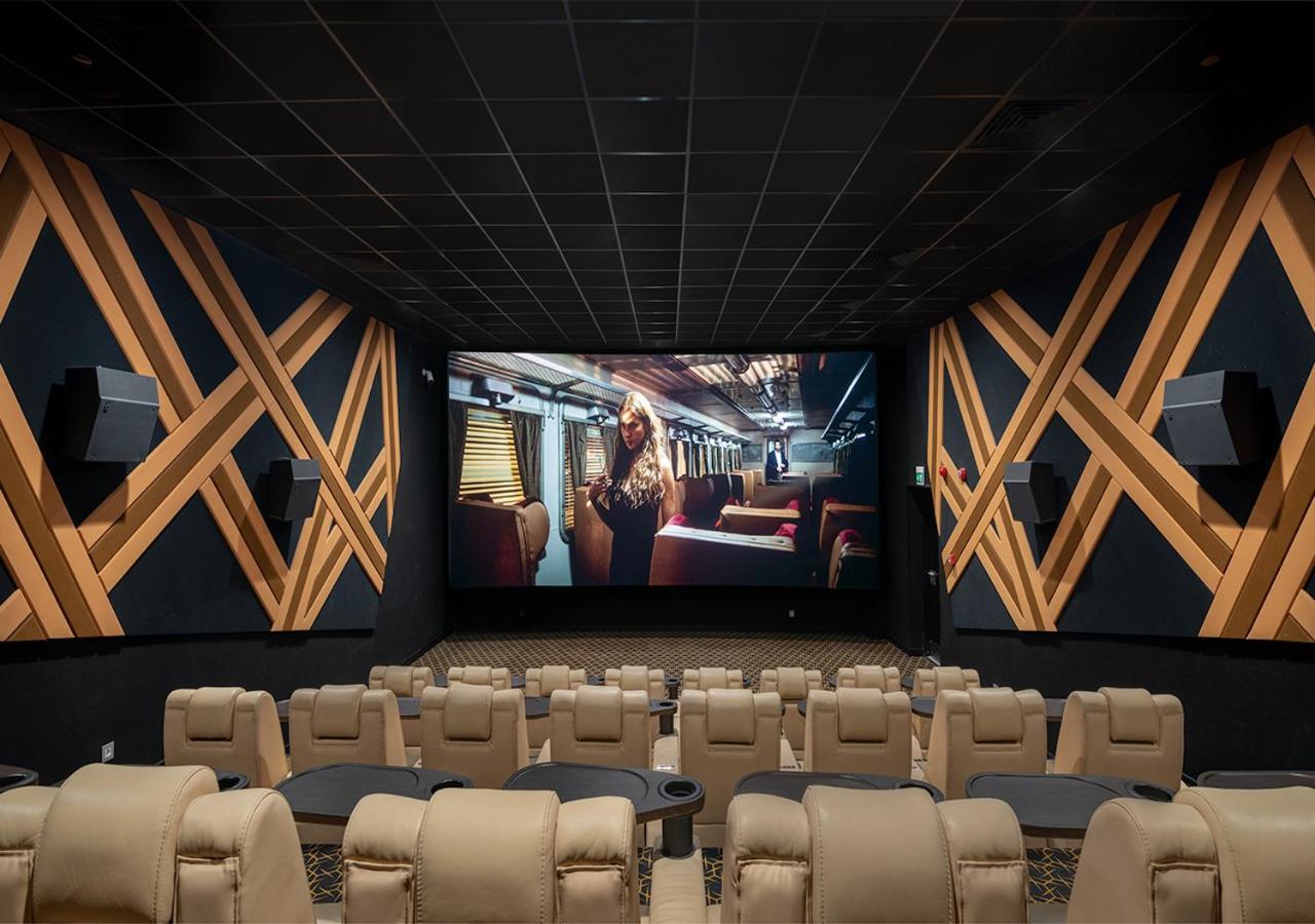Crystal Inn Hotel - Alamein (Adults Only) El Alamein Eksteriør bilde The interior of a typical movie theater